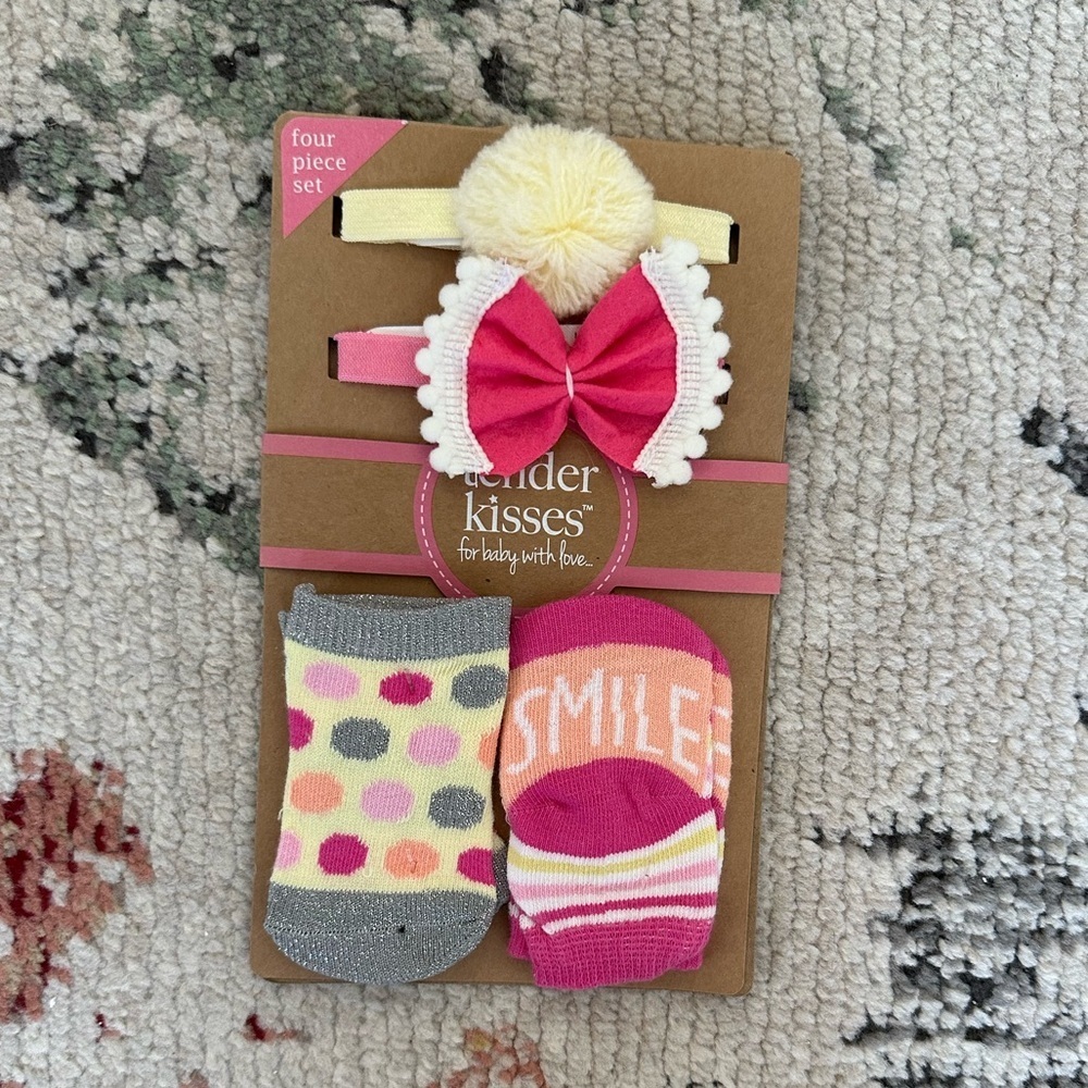 Tender Kisses Baby Girl Headband and Socks Gift Set 0-6 Months